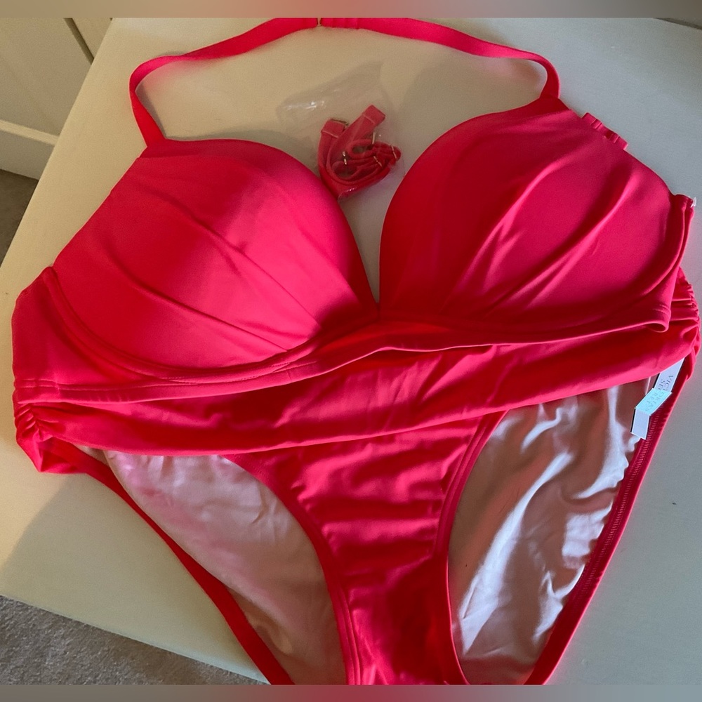 Victoria’s Secret Coral Bikini NWT